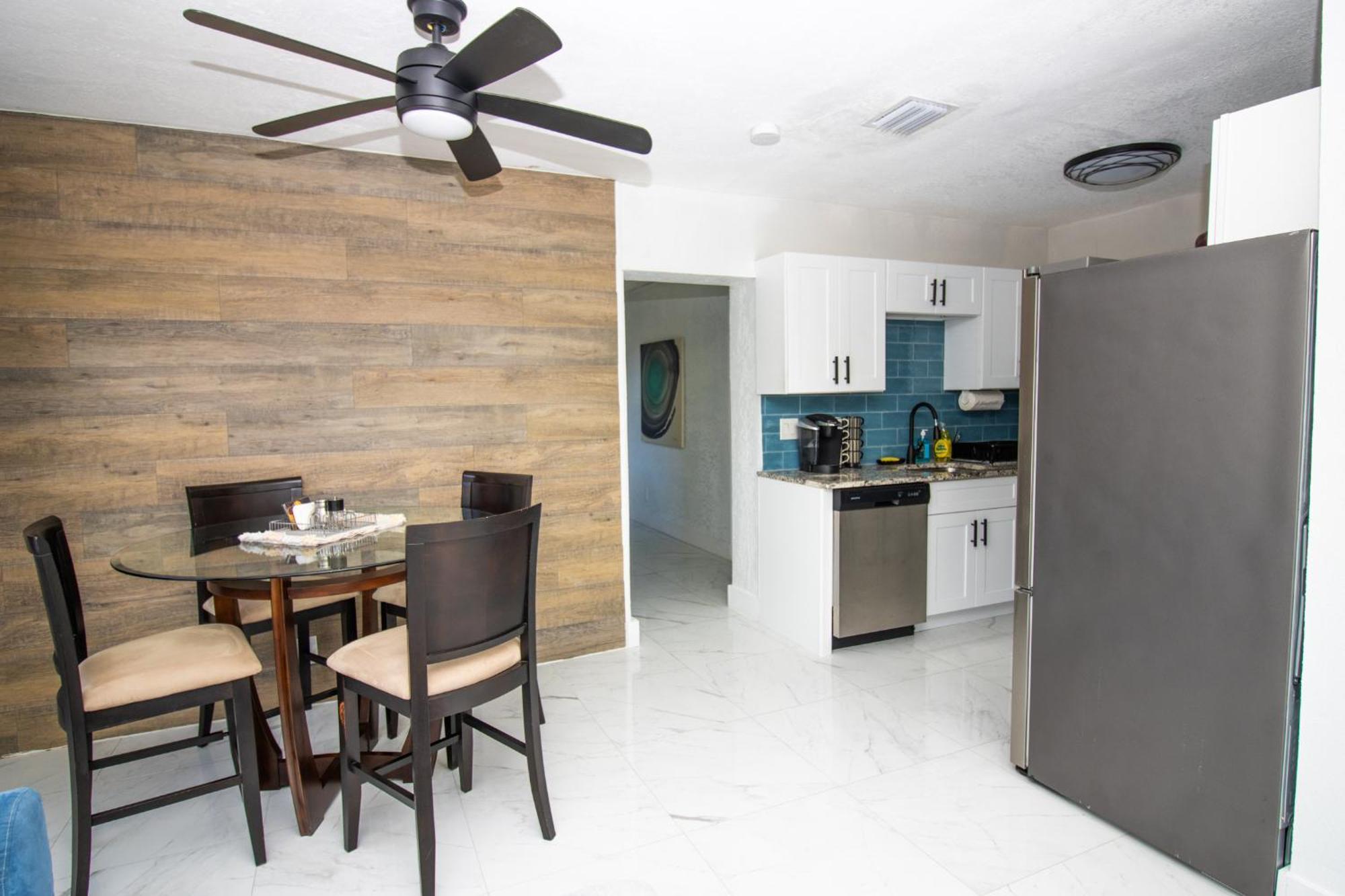 Shared Home - Close To The Beach Riviera Beach Buitenkant foto