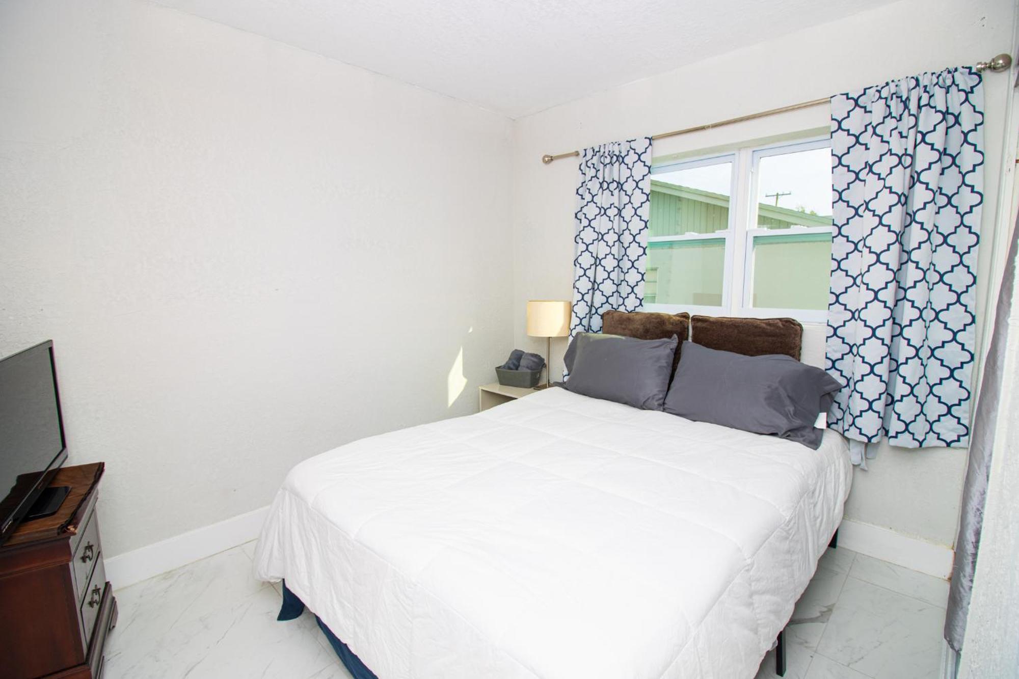 Shared Home - Close To The Beach Riviera Beach Buitenkant foto